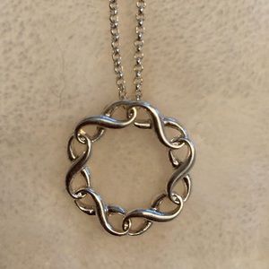 Avon - Empowerment Circle of Support Necklace. Silver tone